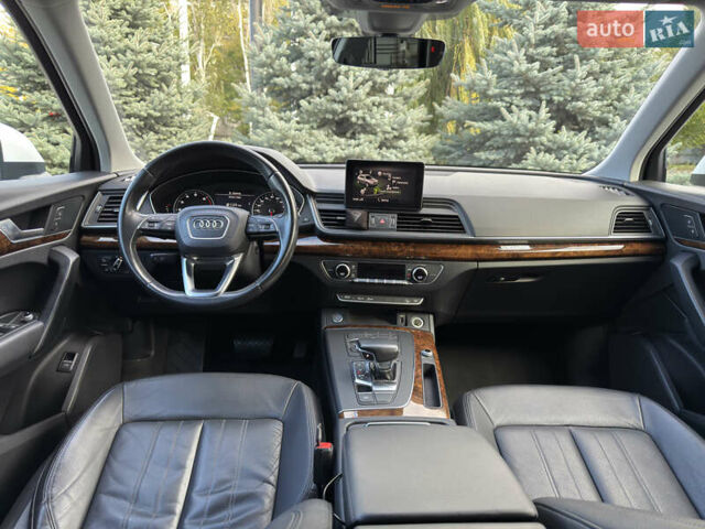 Білий Ауді Ку 5, об'ємом двигуна 1.98 л та пробігом 103 тис. км за 21500 $, фото 12 на Automoto.ua
