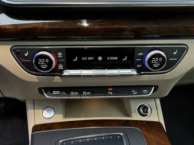 Белый Ауди Ку 5, объемом двигателя 2 л и пробегом 142 тыс. км за 25990 $, фото 14 на Automoto.ua