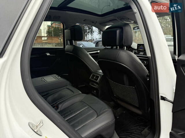 Белый Ауди Ку 5, объемом двигателя 1.98 л и пробегом 68 тыс. км за 25500 $, фото 29 на Automoto.ua