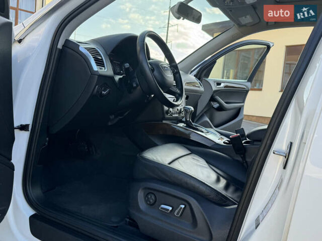Белый Ауди Ку 5, объемом двигателя 2 л и пробегом 162 тыс. км за 14950 $, фото 56 на Automoto.ua