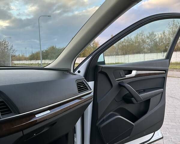 Белый Ауди Ку 5, объемом двигателя 1.98 л и пробегом 143 тыс. км за 24000 $, фото 28 на Automoto.ua