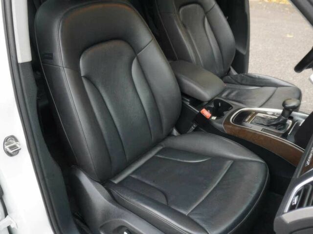 Белый Ауди Ку 5, объемом двигателя 2 л и пробегом 53 тыс. км за 12600 $, фото 8 на Automoto.ua