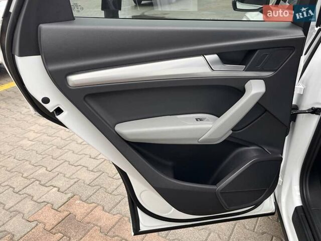 Белый Ауди Ку 5, объемом двигателя 1.98 л и пробегом 104 тыс. км за 36000 $, фото 21 на Automoto.ua