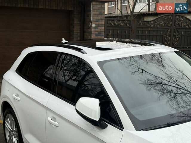 Белый Ауди Ку 5, объемом двигателя 1.98 л и пробегом 68 тыс. км за 25500 $, фото 10 на Automoto.ua