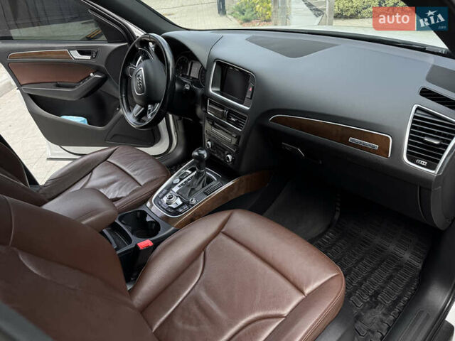 Белый Ауди Ку 5, объемом двигателя 1.98 л и пробегом 112 тыс. км за 21100 $, фото 15 на Automoto.ua