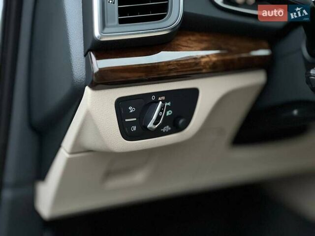 Белый Ауди Ку 5, объемом двигателя 2 л и пробегом 142 тыс. км за 25990 $, фото 23 на Automoto.ua