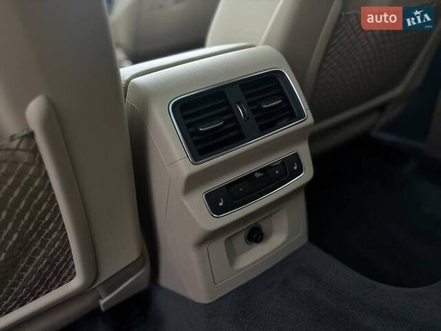 Білий Ауді Ку 5, об'ємом двигуна 2 л та пробігом 215 тис. км за 22000 $, фото 43 на Automoto.ua