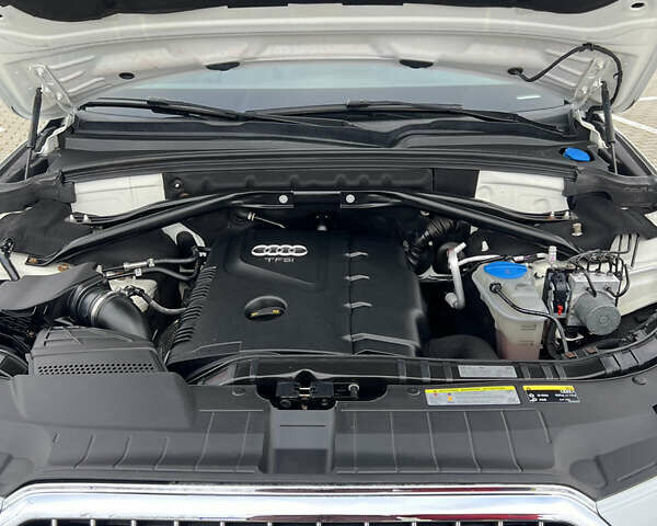 Білий Ауді Ку 5, об'ємом двигуна 2 л та пробігом 206 тис. км за 18500 $, фото 20 на Automoto.ua