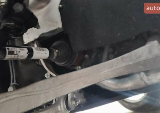 Білий Ауді Ку 5, об'ємом двигуна 1.98 л та пробігом 225 тис. км за 15900 $, фото 20 на Automoto.ua