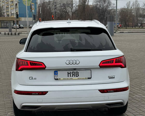Белый Ауди Ку 5, объемом двигателя 1.98 л и пробегом 91 тыс. км за 24000 $, фото 5 на Automoto.ua