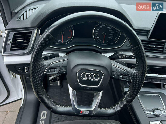 Белый Ауди Ку 5, объемом двигателя 1.97 л и пробегом 139 тыс. км за 28800 $, фото 42 на Automoto.ua