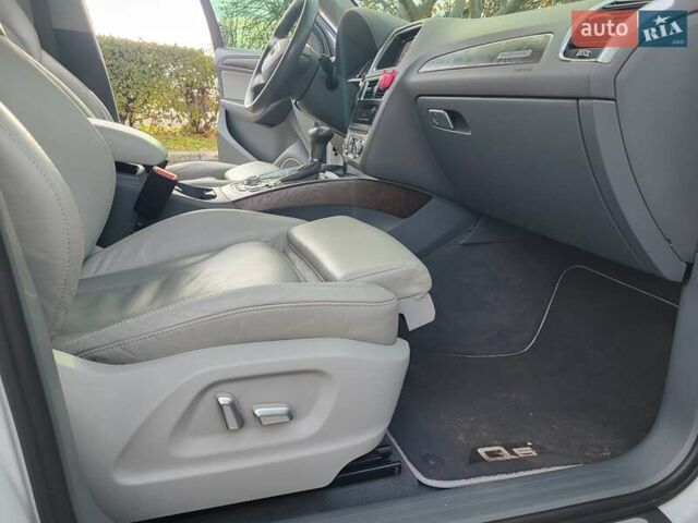 Білий Ауді Ку 5, об'ємом двигуна 1.98 л та пробігом 73 тис. км за 17800 $, фото 19 на Automoto.ua