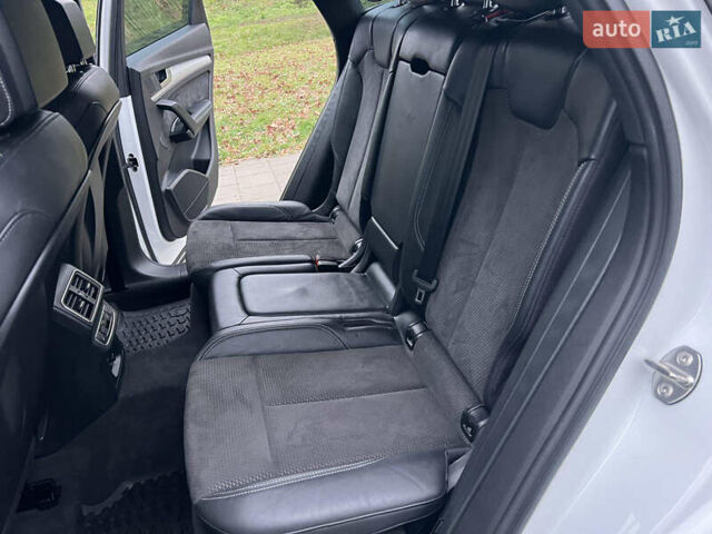 Белый Ауди Ку 5, объемом двигателя 1.97 л и пробегом 139 тыс. км за 28800 $, фото 45 на Automoto.ua