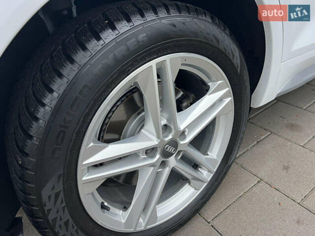 Белый Ауди Ку 5, объемом двигателя 1.97 л и пробегом 139 тыс. км за 28800 $, фото 72 на Automoto.ua