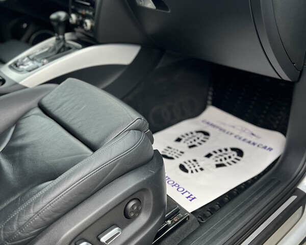 Білий Ауді Ку 5, об'ємом двигуна 2 л та пробігом 206 тис. км за 18500 $, фото 18 на Automoto.ua