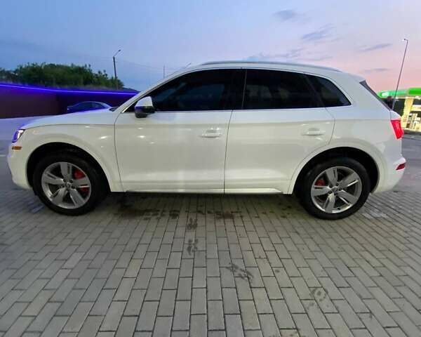 Білий Ауді Ку 5, об'ємом двигуна 1.98 л та пробігом 215 тис. км за 22650 $, фото 1 на Automoto.ua