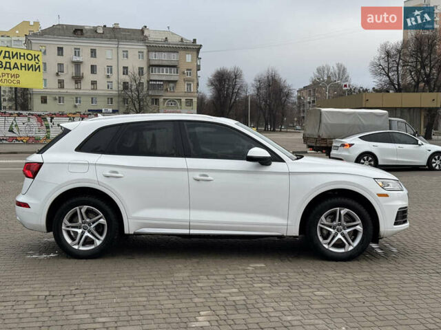 Белый Ауди Ку 5, объемом двигателя 1.98 л и пробегом 91 тыс. км за 24000 $, фото 3 на Automoto.ua
