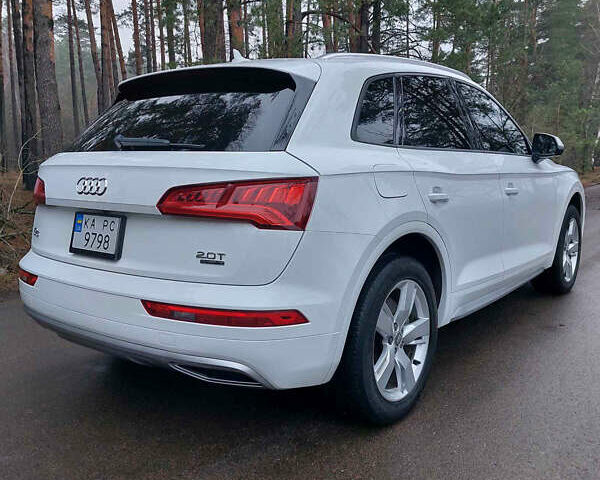 Белый Ауди Ку 5, объемом двигателя 1.98 л и пробегом 134 тыс. км за 25996 $, фото 7 на Automoto.ua