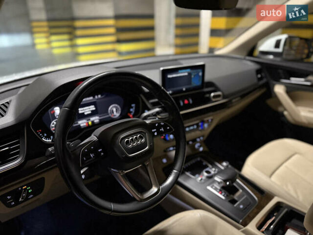 Ауді Ку 5 2017 у Рівному на Automoto.ua Білий Ауді Ку 5, об'ємом двигуна 1.98 л та пробігом 146 тис. км за 23900 $, фото 12 на Automoto.ua