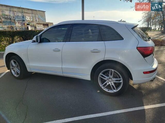 Білий Ауді Ку 5, об'ємом двигуна 1.98 л та пробігом 73 тис. км за 17800 $, фото 6 на Automoto.ua