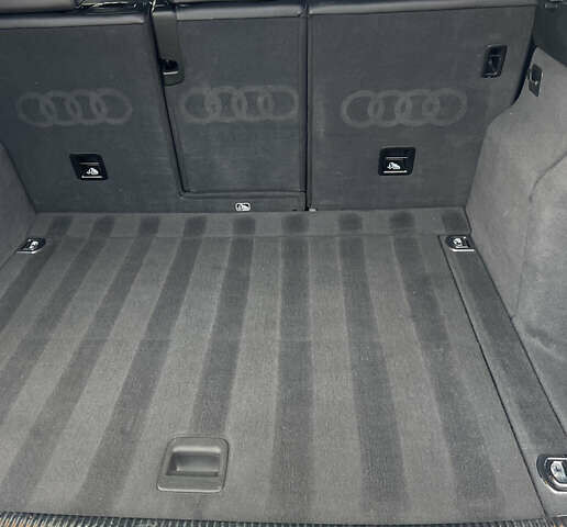 Білий Ауді Ку 5, об'ємом двигуна 2 л та пробігом 206 тис. км за 18500 $, фото 12 на Automoto.ua