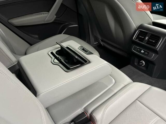 Белый Ауди Ку 5, объемом двигателя 1.98 л и пробегом 104 тыс. км за 36000 $, фото 25 на Automoto.ua