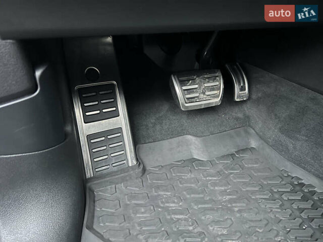 Белый Ауди Ку 5, объемом двигателя 1.97 л и пробегом 139 тыс. км за 28800 $, фото 57 на Automoto.ua