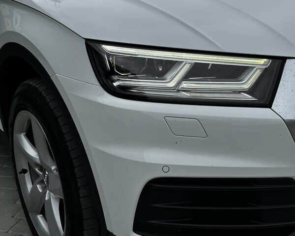 Білий Ауді Ку 5, об'ємом двигуна 1.97 л та пробігом 223 тис. км за 30900 $, фото 4 на Automoto.ua