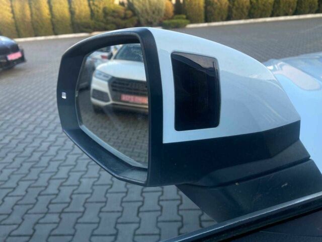 Білий Ауді Ку 5, об'ємом двигуна 2 л та пробігом 189 тис. км за 21800 $, фото 22 на Automoto.ua