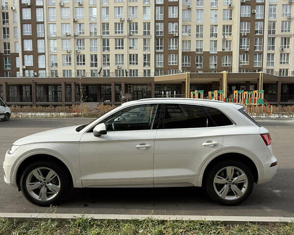 Білий Ауді Ку 5, об'ємом двигуна 1.98 л та пробігом 100 тис. км за 26500 $, фото 4 на Automoto.ua