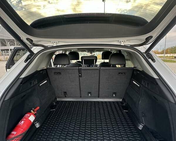 Белый Ауди Ку 5, объемом двигателя 1.98 л и пробегом 143 тыс. км за 24000 $, фото 31 на Automoto.ua