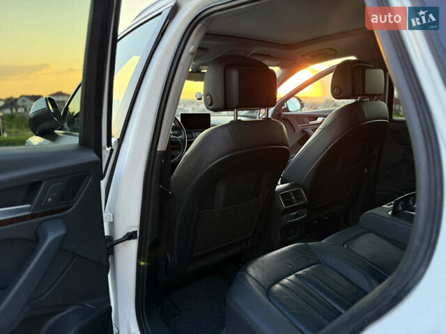 Белый Ауди Ку 5, объемом двигателя 1.98 л и пробегом 122 тыс. км за 27500 $, фото 16 на Automoto.ua