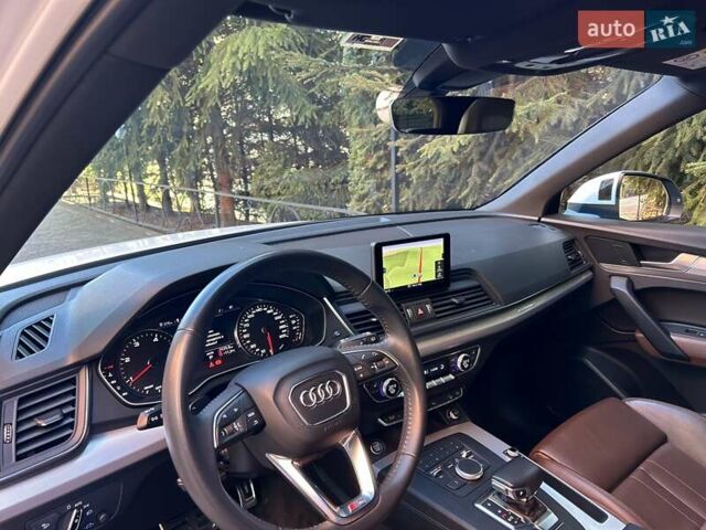 Ауді Ку 5 2017 у Хмельницькому на Automoto.ua Білий Ауді Ку 5, об'ємом двигуна 1.97 л та пробігом 105 тис. км за 33200 $, фото 13 на Automoto.ua