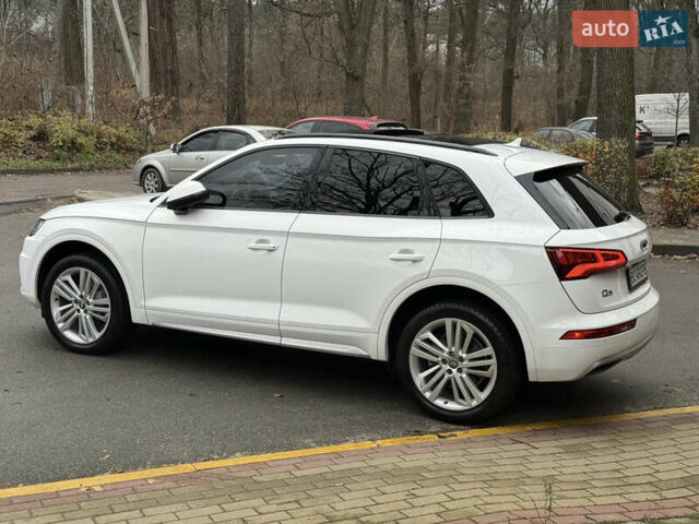 Белый Ауди Ку 5, объемом двигателя 1.98 л и пробегом 68 тыс. км за 25500 $, фото 2 на Automoto.ua