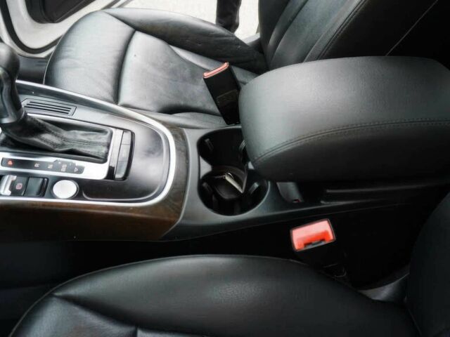 Белый Ауди Ку 5, объемом двигателя 2 л и пробегом 53 тыс. км за 12600 $, фото 9 на Automoto.ua