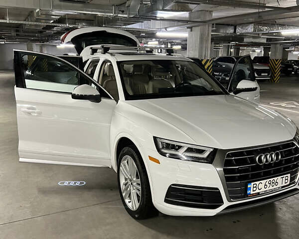 Белый Ауди Ку 5, объемом двигателя 1.98 л и пробегом 95 тыс. км за 21000 $, фото 2 на Automoto.ua