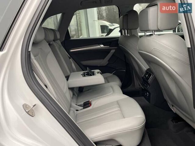 Белый Ауди Ку 5, объемом двигателя 1.98 л и пробегом 104 тыс. км за 36000 $, фото 26 на Automoto.ua