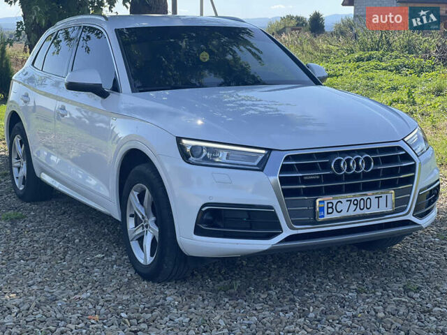 Белый Ауди Ку 5, объемом двигателя 1.97 л и пробегом 190 тыс. км за 29900 $, фото 4 на Automoto.ua