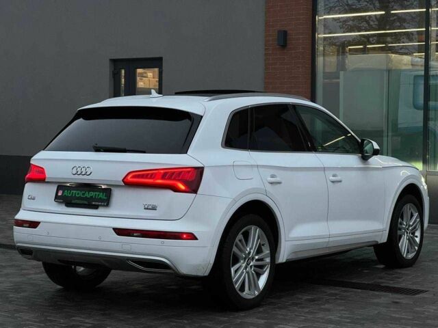 Белый Ауди Ку 5, объемом двигателя 2 л и пробегом 142 тыс. км за 25990 $, фото 7 на Automoto.ua