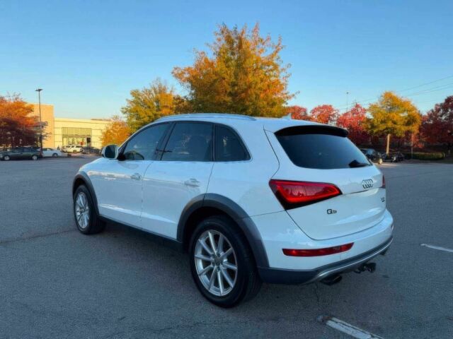 Білий Ауді Ку 5, об'ємом двигуна 2 л та пробігом 70 тис. км за 10800 $, фото 4 на Automoto.ua