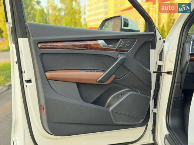 Белый Ауди Ку 5, объемом двигателя 2 л и пробегом 127 тыс. км за 24900 $, фото 38 на Automoto.ua