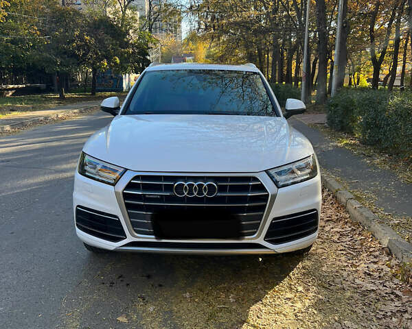 Белый Ауди Ку 5, объемом двигателя 1.98 л и пробегом 100 тыс. км за 26500 $, фото 1 на Automoto.ua