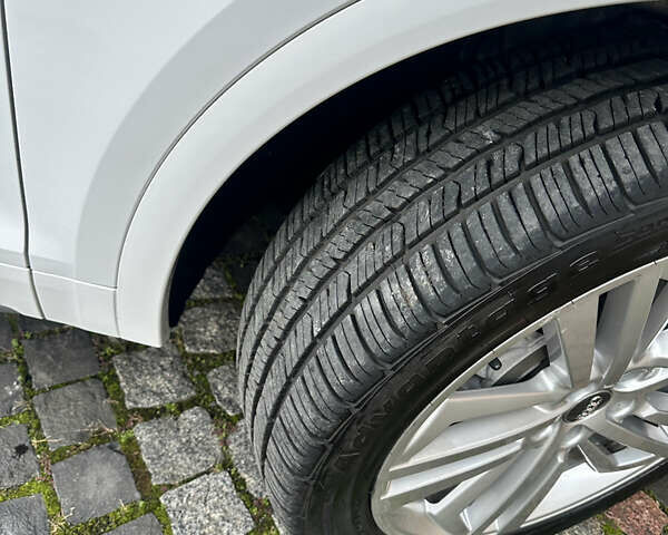 Белый Ауди Ку 5, объемом двигателя 1.98 л и пробегом 74 тыс. км за 26500 $, фото 53 на Automoto.ua