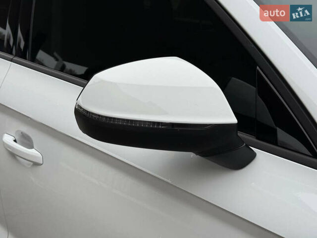 Белый Ауди Ку 5, объемом двигателя 1.98 л и пробегом 200 тыс. км за 22499 $, фото 33 на Automoto.ua