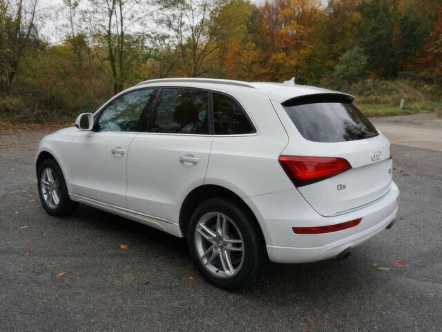 Белый Ауди Ку 5, объемом двигателя 2 л и пробегом 53 тыс. км за 12600 $, фото 3 на Automoto.ua