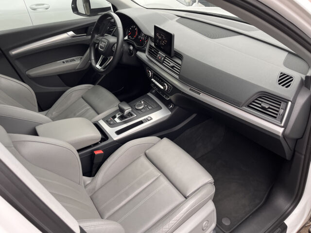 Белый Ауди Ку 5, объемом двигателя 2 л и пробегом 105 тыс. км за 34999 $, фото 26 на Automoto.ua