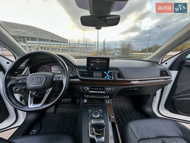 Белый Ауди Ку 5, объемом двигателя 1.98 л и пробегом 143 тыс. км за 24000 $, фото 12 на Automoto.ua