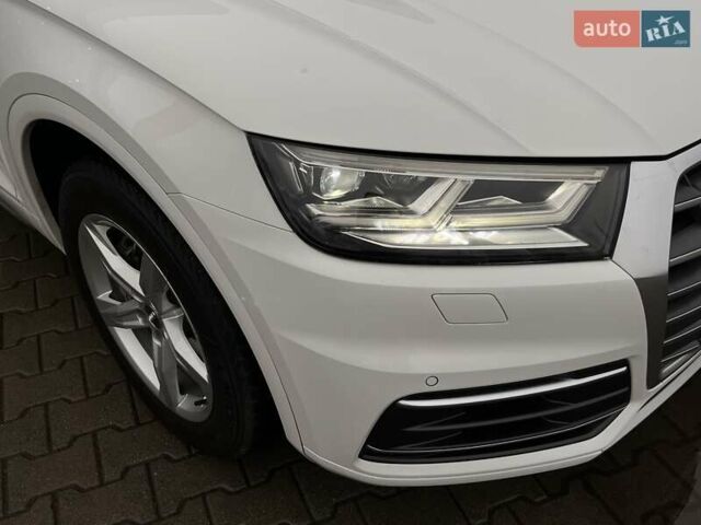 Белый Ауди Ку 5, объемом двигателя 1.98 л и пробегом 104 тыс. км за 34999 $, фото 8 на Automoto.ua