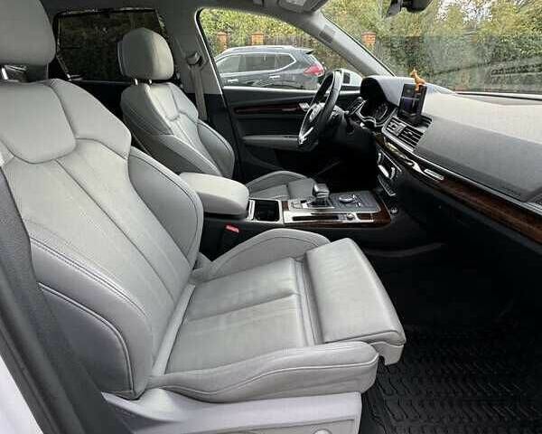 Белый Ауди Ку 5, объемом двигателя 2 л и пробегом 136 тыс. км за 15500 $, фото 12 на Automoto.ua