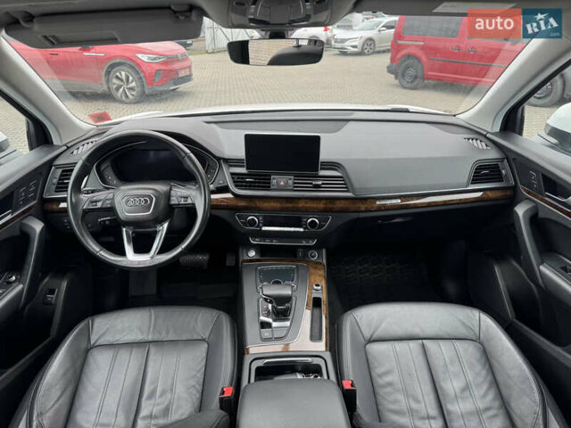 Белый Ауди Ку 5, объемом двигателя 1.98 л и пробегом 238 тыс. км за 18500 $, фото 20 на Automoto.ua